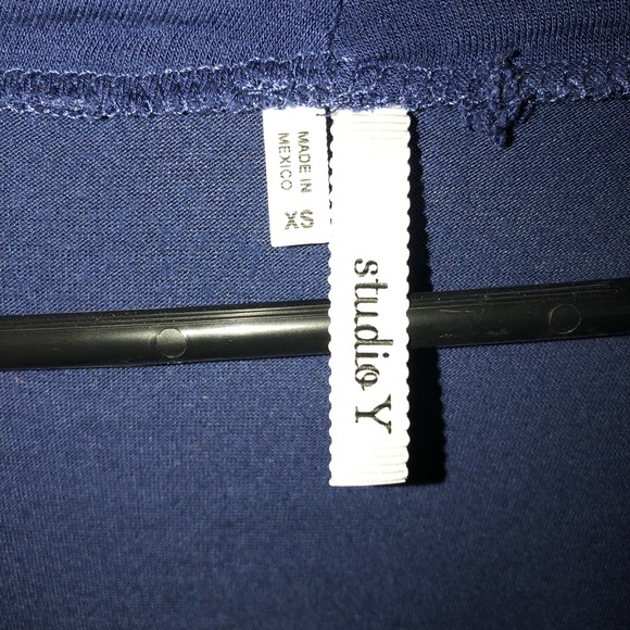 Beautiful top! - Picture 2 of 2